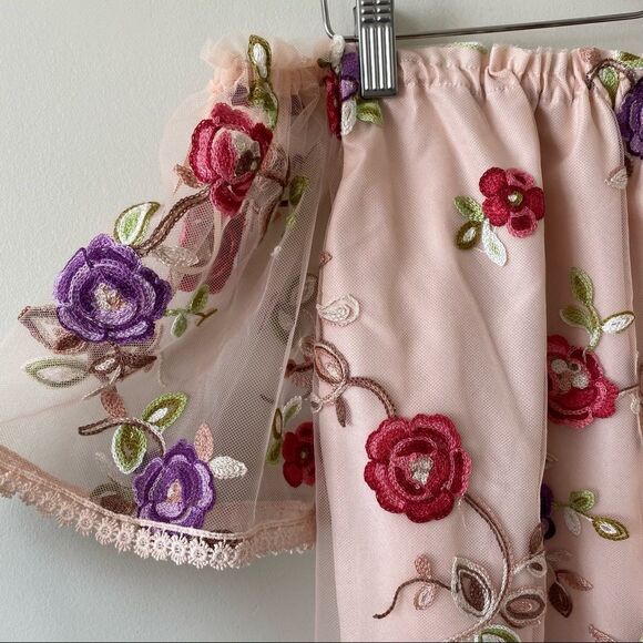 Bb Dakota-Stassi Embroidered Off Shoulder Top - Picture 6 of 9